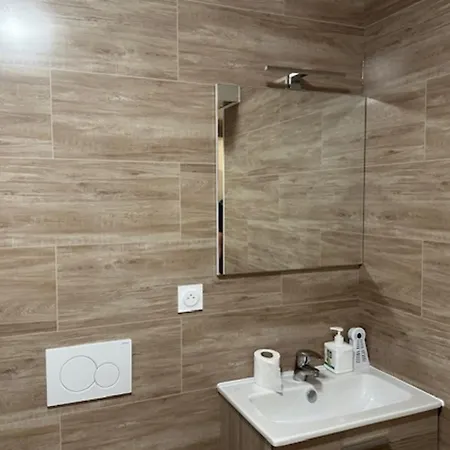 Apartamento Lovely T2 With Pools On The Seafront Cannes